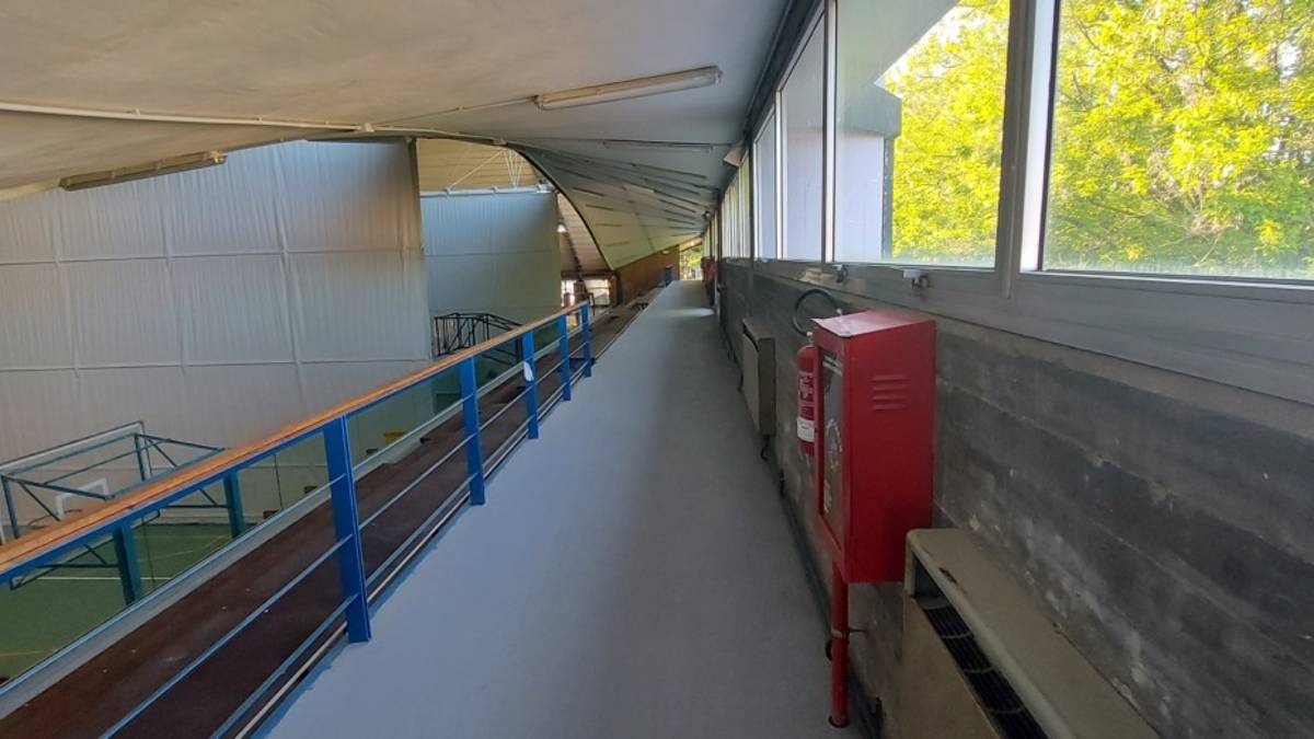 Forlì, la tribuna della palestra del Liceo Scientifico è agibile o no?