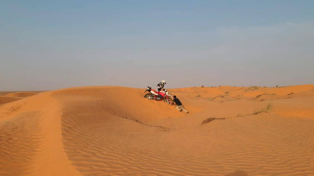 Due amici in moto, un sogno e il viaggio da Cesena al Sahara