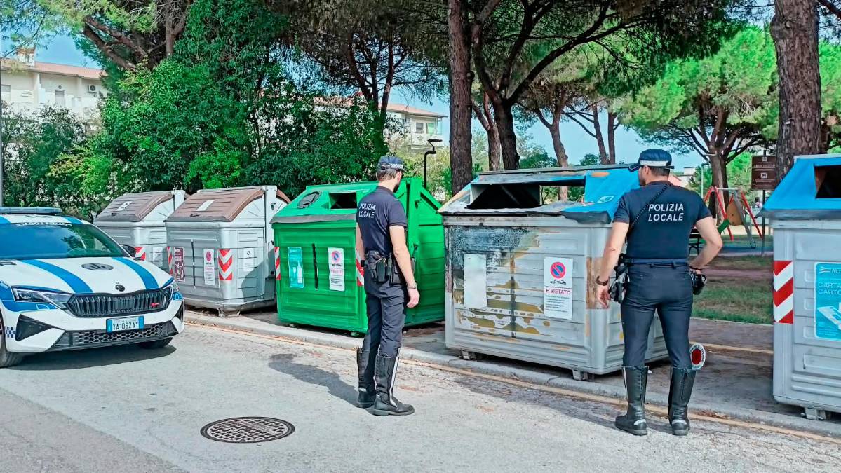 Ravenna, oltre 40 cassonetti andati a fuoco da gennaio: scoperto il giovane piromane seriale
