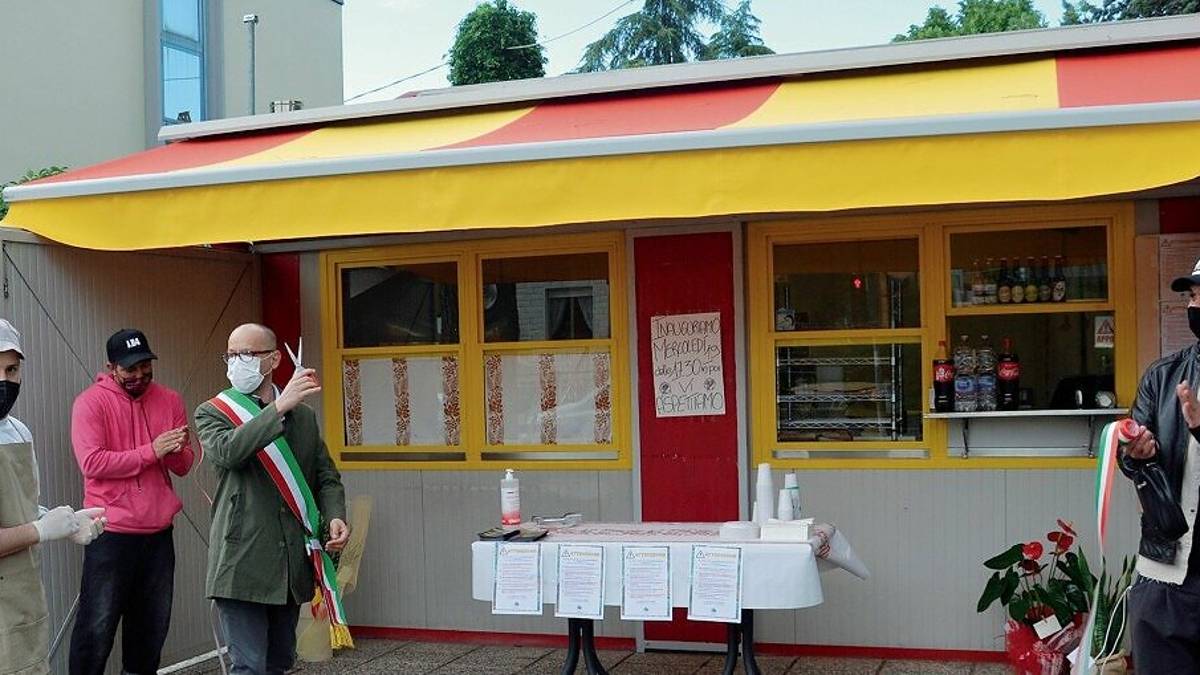Cesena, la scelta di vita: Lascio il posto fisso e apro un chiosco di piadina