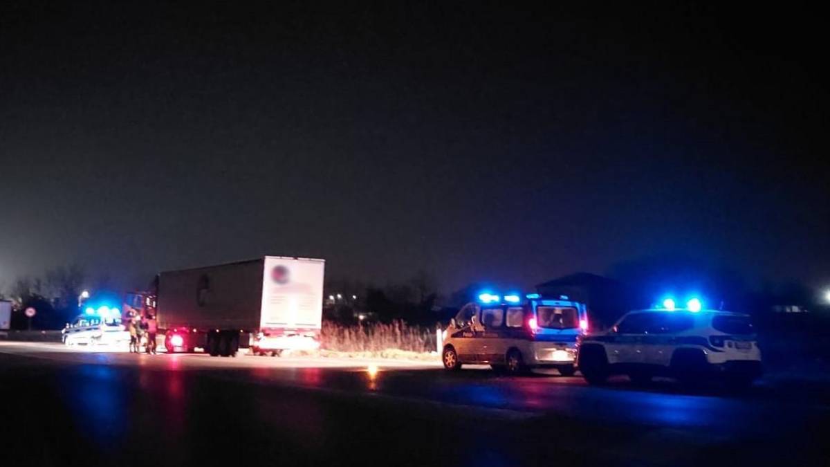 Ravenna, c'è il divieto di transito, eppure passano i camion: sette multe