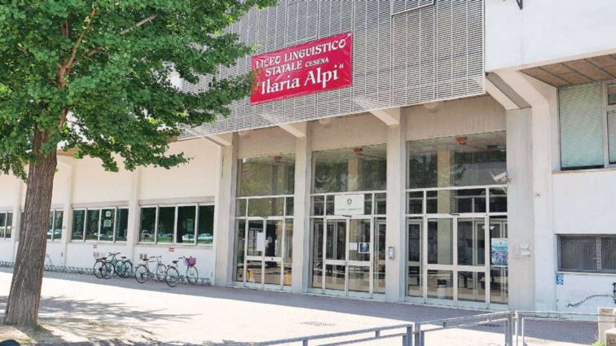 Teatro plurilingue e gara digitale arricchiscono il liceo “Alpi” di Cesena