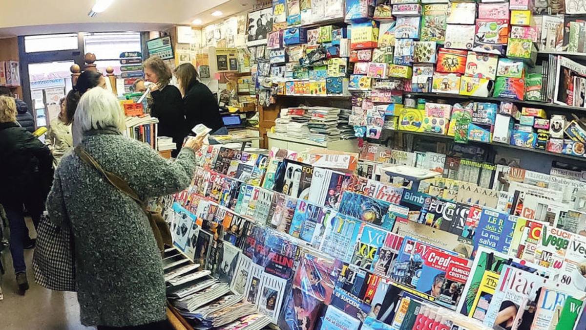 Imola, continua la chiusura delle edicole