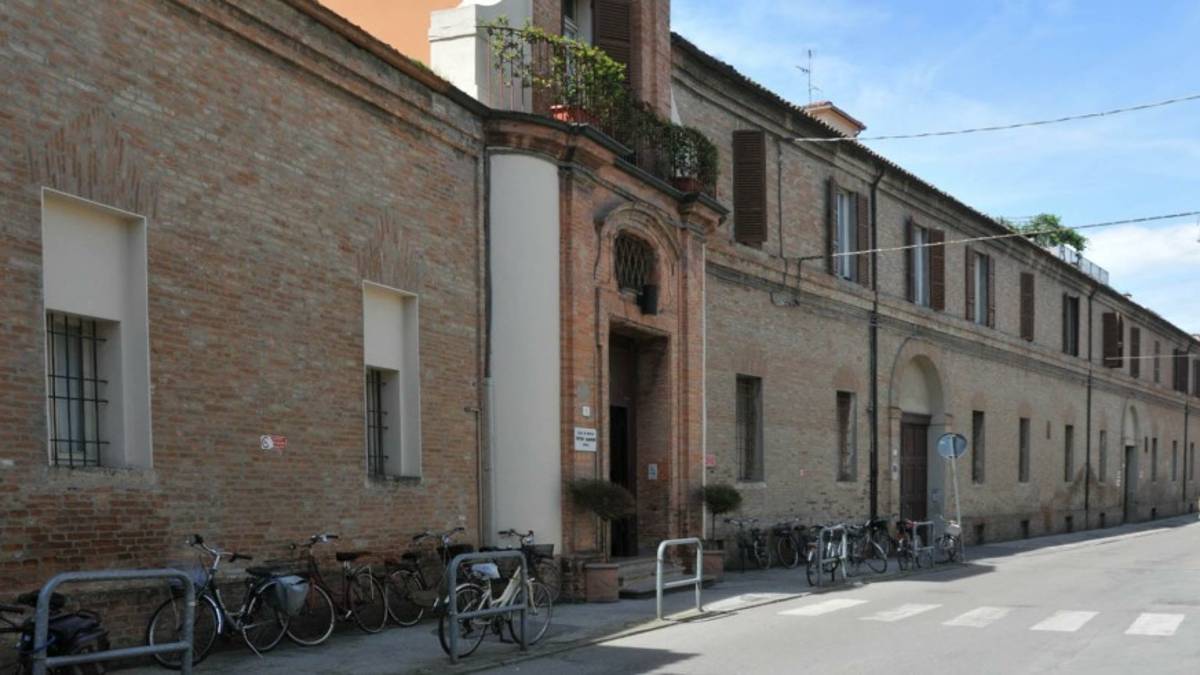 Forlì, non vaccinati e sospesi dalla Zangheri: protesta impossibile per il reintegro