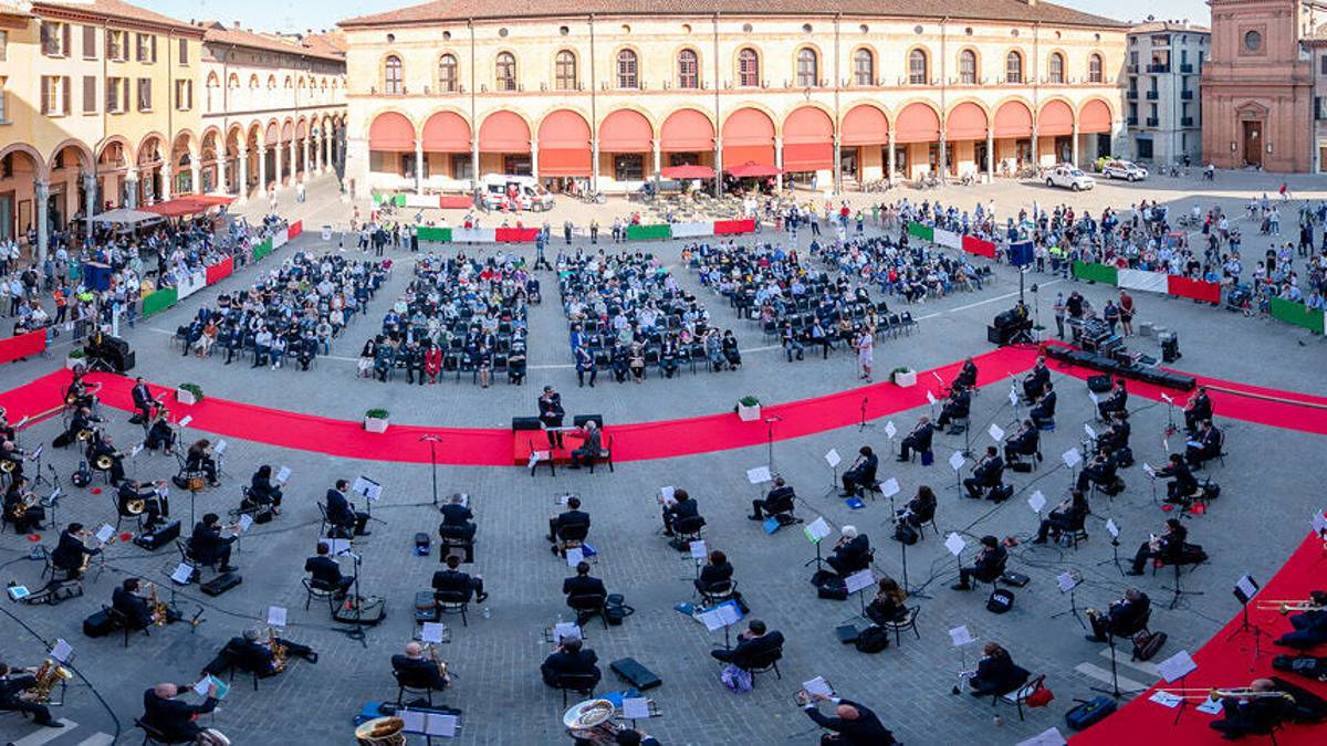 Imola, la piazza del 2 Giugno