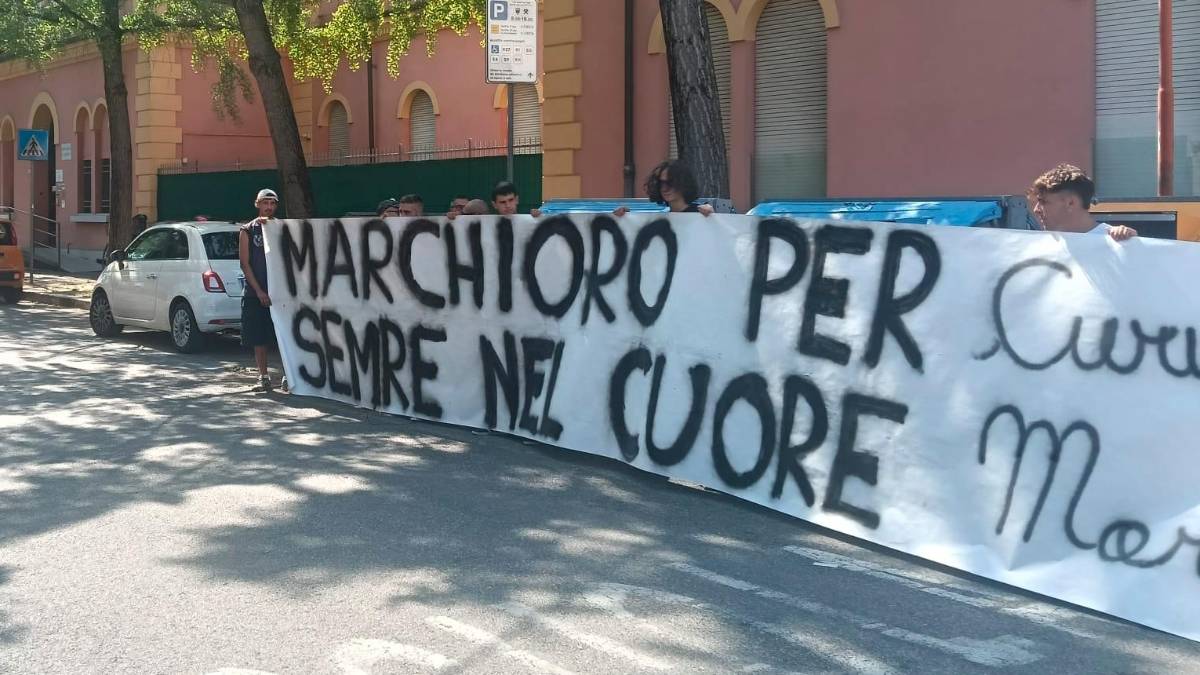 L’ultimo saluto a Marchioro: uomini di calcio e tifosi di Cesena e Reggiana gli hanno reso omaggio VIDEO