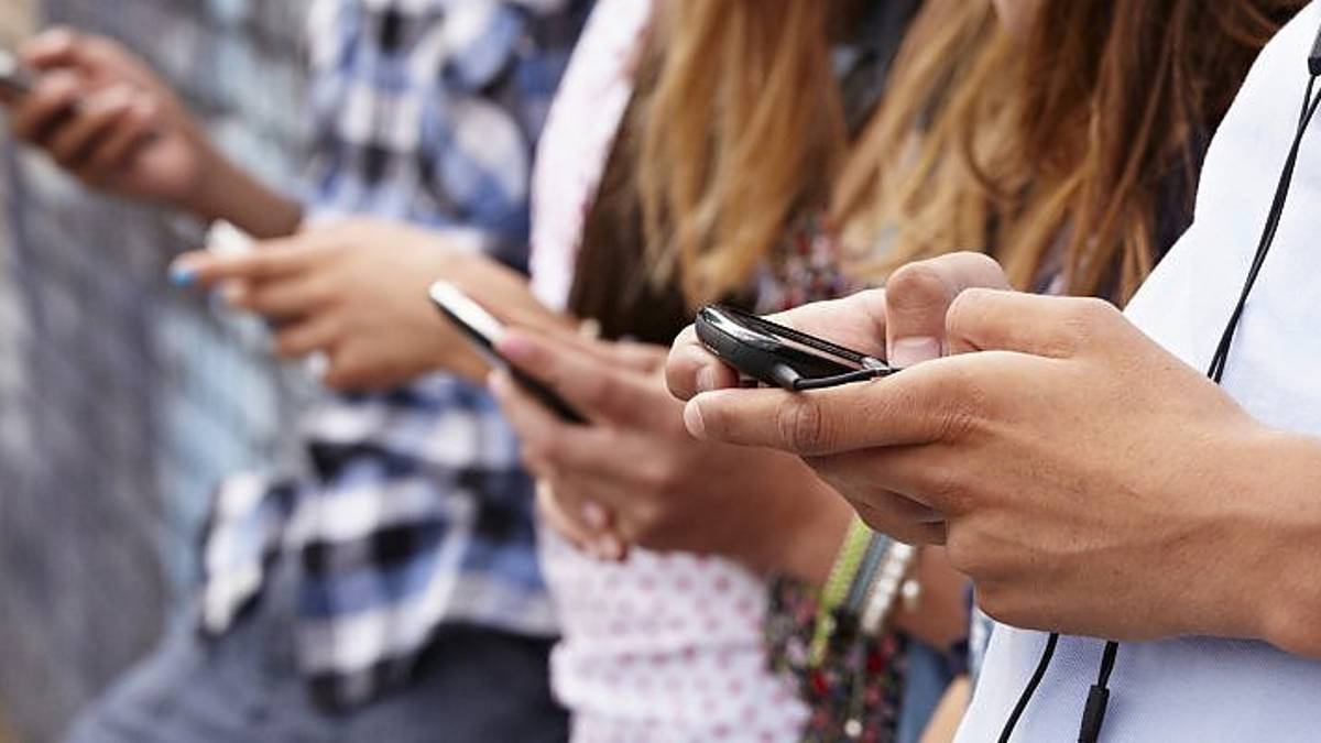 Dipendenza da social: come prevenirla?