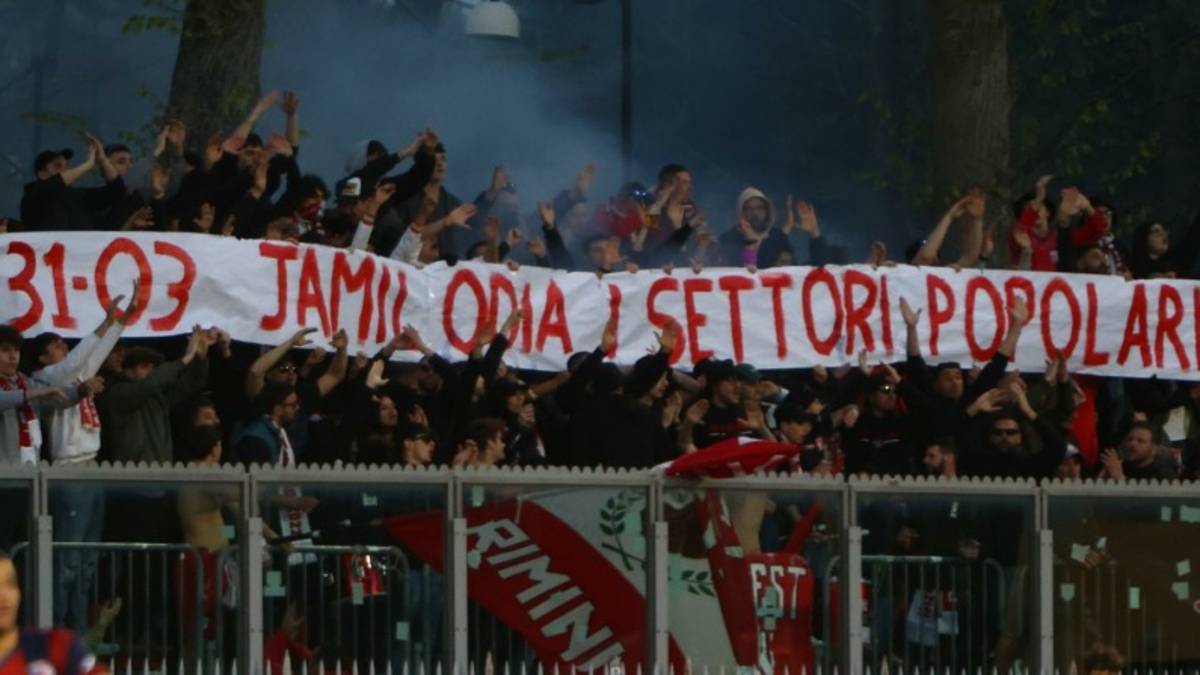 Calcio C, i tifosi del Rimini: Il sindaco odia i settori popolari