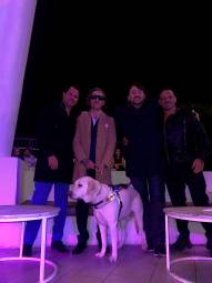 Misano, la discoteca Villa della Rose abbassa la musica per accogliere i non vedenti e i cani guida