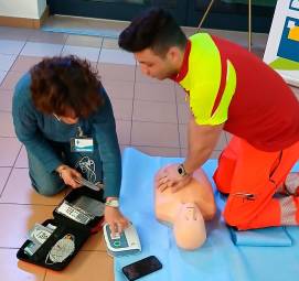 Rimini istruisce volontari dei defibrillatori per salvare vite