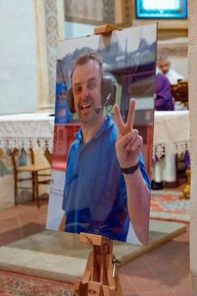 Rimini, l’ultimo saluto a Roberto Lunadei, scomparso in un incidente sulla Marecchiese