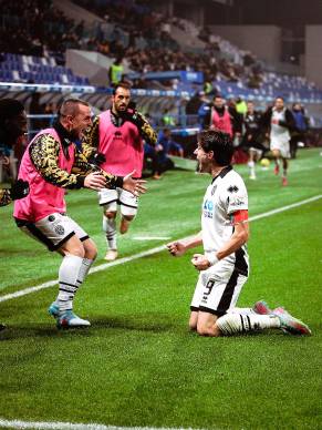 Cristian Shpendi festeggia la doppietta realizzata a Reggio Emilia (Rega)