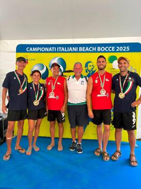 “I campioni dell’Italia siamo noi”: Bocciofila Cattolica dominatrice ai tricolori di Beachbocce a Roma