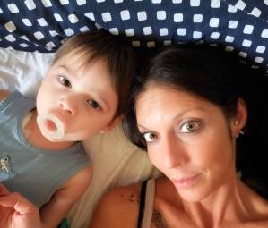 Il piccolo Giorgio con la mamma