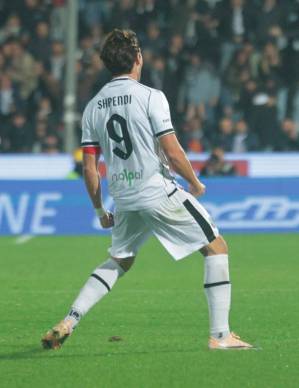 Cristian Shpendi esulta dopo il gol realizzato all’Empoli (Zanotti)