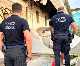 Riccione, hotel ospita quasi il triplo degli ospiti consentiti: sanzionato dalla polizia locale