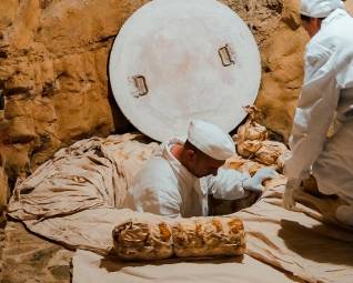 Sogliano e l’arte del formaggio: tre mesi sotto terra per diventare Fossa Dop