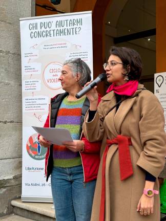 Cesena, “Senza consenso è stupro”: presidio in Piazza del Popolo VIDEO
