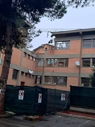 Cesena, fine di un’era: demolita la scuola “Anna Frank” GALLERY