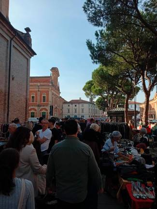 Lugo Vintage 2025, in migliaia in cerca di un’occasione a buon mercato VIDEO