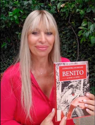 Forlì, “Benito. Le rose e le spine”: Alessandra Mussolini presenta il suo libro alla Mondadori sabato 24 gennaio