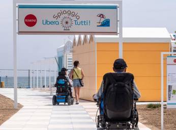 Rimini, “Spiaggia Libera Tutti”: lunedì 16 giugno apre lo stabilimento senza barriere