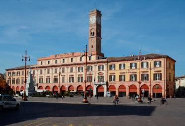 Forlì, al via i lavori al Palazzo Comunale, blocco anagrafe e tributi
