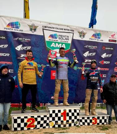 Andrea Dovizioso (a destra) sul podio