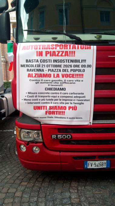 Ravenna, la protesta degli autotrasportatori contro il caro gasolio VIDEO GALLERY