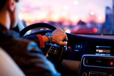 Faenza, a 41 anni non ha mai avuto la patente e va in giro con una falsa: rischia oltre 30mila euro di multa