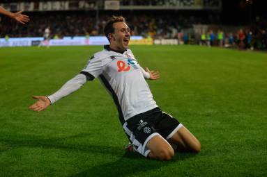 Tommaso Berti festeggia il gol alla Carrarese (foto Gianmaria Zanotti)