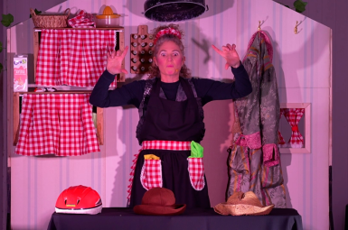 Un momento dello spettacolo “Fiorella racconta”