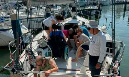 Cesenatico, oltre le differenze: giornata in barca a vela per 60 ragazzi con disabilità