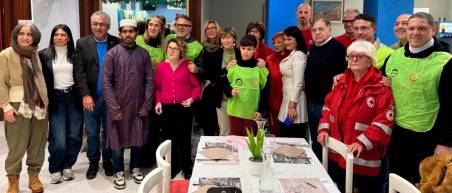 I numeri parlano di 4.000 pasti caldi distribuiti e 800 pacchi alimentari consegnati