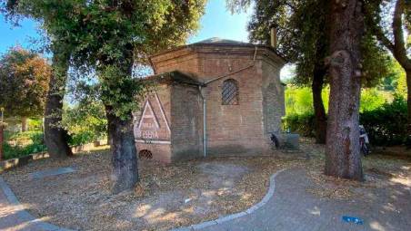 Il fabbricato ottocentesco della cisterna del vecchio acquedotto
