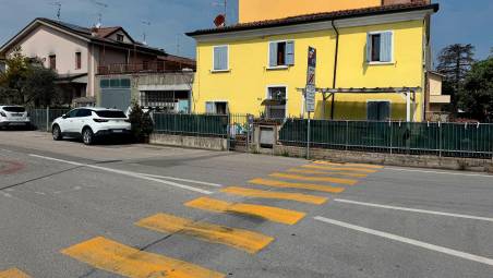 Il dosso sotto accusa tra le vie Dismano e Zavaglia