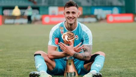 L’attaccante italo-albanese Giacomo Vrioni