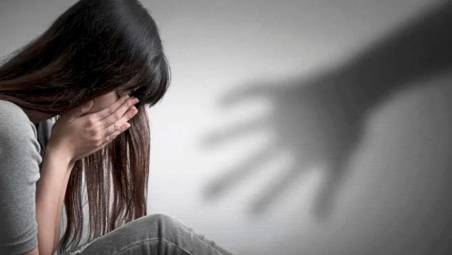 L’uomo è indagato per stalking