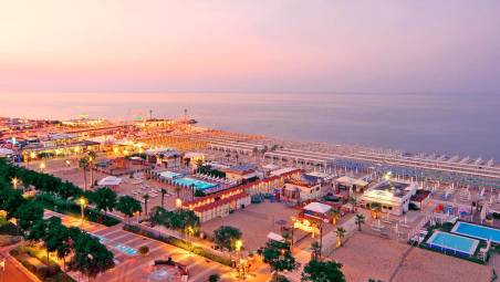 Riccione: addio al “vecchio” Pr, in strada solo promoter assunti dai locali