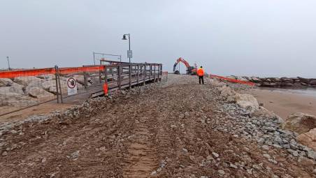 Cesenatico, danni al cantiere del molo: rimossi i blocchi che causavano pericolo alla navigazione