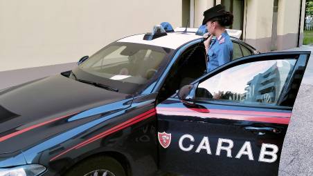 Cesenatico, ruba di notte casse di bevande al chiosco di piadina, scoperto e denunciato