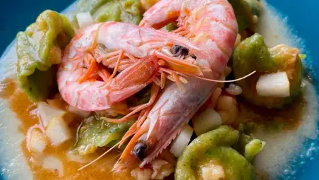 Oltre la stagione balneare: in Romagna la rinascita della cucina marinara tra storiche osterie e affacci sulle saline