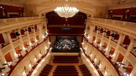 Rimini, Teatro Galli: restyling per il foyer