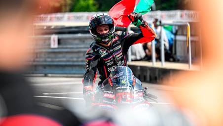 Brno ha detto che Marc Marquez ha già il titolo in tasca e che Bezzecchi sta riportando in alto l’Aprilia