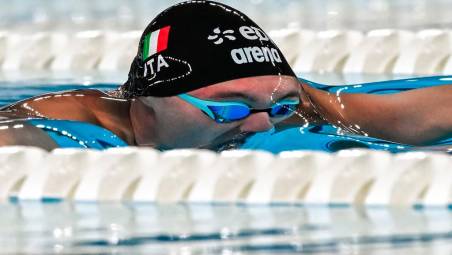 Simone Cerasuolo in azione nelle batterie dei 100 rana di Parigi (foto Federnuoto.it/DeepBlueMedia.eu)