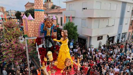 Un momento della sfilata del 2025