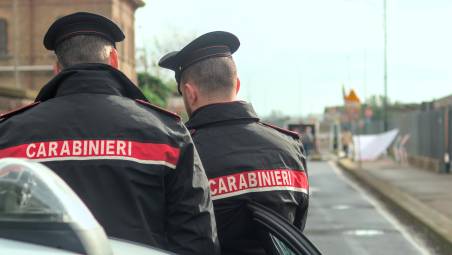 Doveva essere espulso dall’Italia, viaggiava su un’auto rubata trasportando arnesi da scasso a Castiglione di Ravenna
