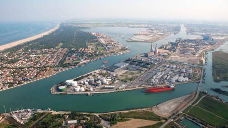 Il sindaco di Ravenna e le nuove norme sul porto: “Può diventare un punto di riferimento per le navi nel Mediterraneo”