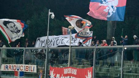 Un’immagine dei tifosi rossoblù (foto MMPH)