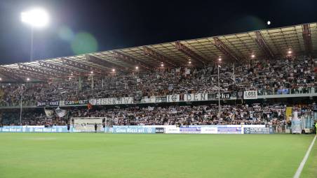 La curva Mare è andata esaurita in campagna abbonamenti per la terza stagione consecutiva foto gianmaria zanotti